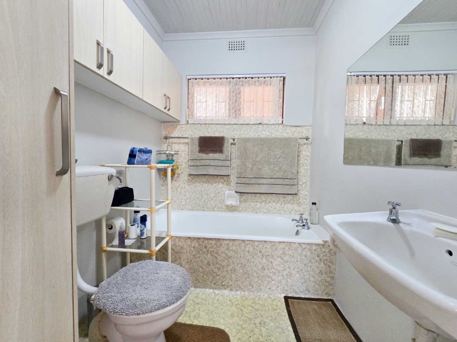 3 Bedroom Property for Sale in Stilbaai Wes Western Cape